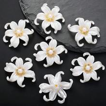 10/20 st vita akrylirisblom-pärlor med strassinlagda kronblad, platt baksida, DIY-dekoration för hårband, sömnad och brudklänningstillverkning - Iris - Visa 7