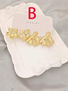 Juego de 2-7 pares de aretes tipo cuff para oreja con flores y conchas en oro desgastado vintage, estilo de diseñador de nicho, mezcla de múltiples formas, aretes de botón para uso diario - Dorado - Ver 8