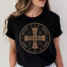 Camiseta de mujer con estampado religioso cruz cristiana y letras latinas estilo vintage para uso diario o ocasiones especiales ideal como regalo para amantes de la fe y moda clásica AQTH - Negro - Ver 1