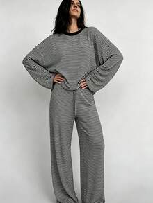 Women's Striped Loungewear Set, Round Neck Long Sleeve Loose Top + Wide Leg Pants, Soft Casual Pajamas For Daily Wear - Black - View 1