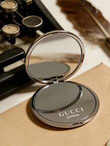 粉色 Gucci 風格防靜電梳子附帆布收納袋，寬齒輕量梳子適用於所有髮質，便攜旅行梳子附 Logo，生日週年禮物首選 - GUCCI-銀色-鏡面-2 - 查看 5