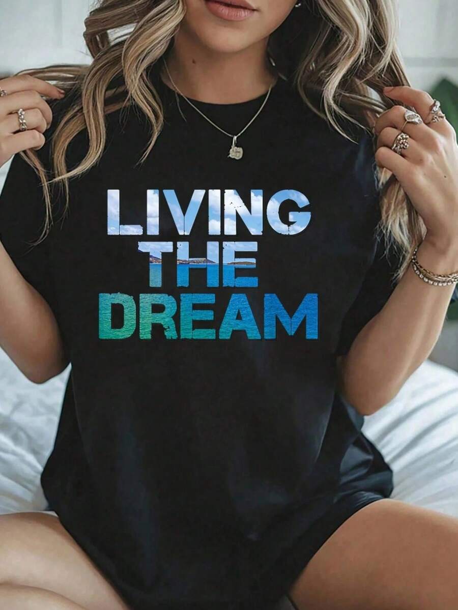 Camiseta con estampado de letras Living The Dream y diseño de playa - Camisetas gráficas 100% aodón para mujer, ropa de verano
