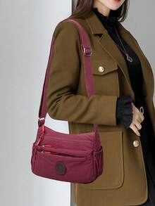 Bolso de hombro casual de nailon con correa ajustable, bolso de hombro con múltiples compartimentos, unicolor, cierre de cremallera, forro de poliéster, bolso cruzado ligero perfecto para uso diario - Rojo - Ver 2