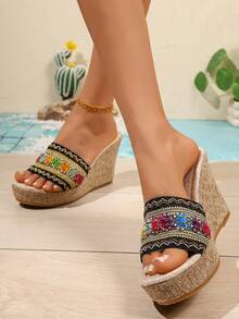 Sandal Wedges Wanita Bohemian Bordir dengan Rhinestone, Slide Tali Rami, Sandal Santai Liburan Pantai untuk Wanita Mungil - Hitam - View 4