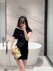 1件歐美時尚金屬裝飾迷你方盒手拿包，高端亮面金屬條飾女款手提包，優雅奢華晚宴包，適合正式禮服，PU皮革派對包/浪漫婚禮手拿包/舞會包/雞尾酒會包，適用於學校舞會，附金屬鏈條 - 金色 - 查看 10