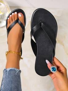 Women's Fashion Minimalist Lightweight Round Toe Beach Spring Summer New Plus Size One-Strap Black Flat Flip Flops - Black - View 1