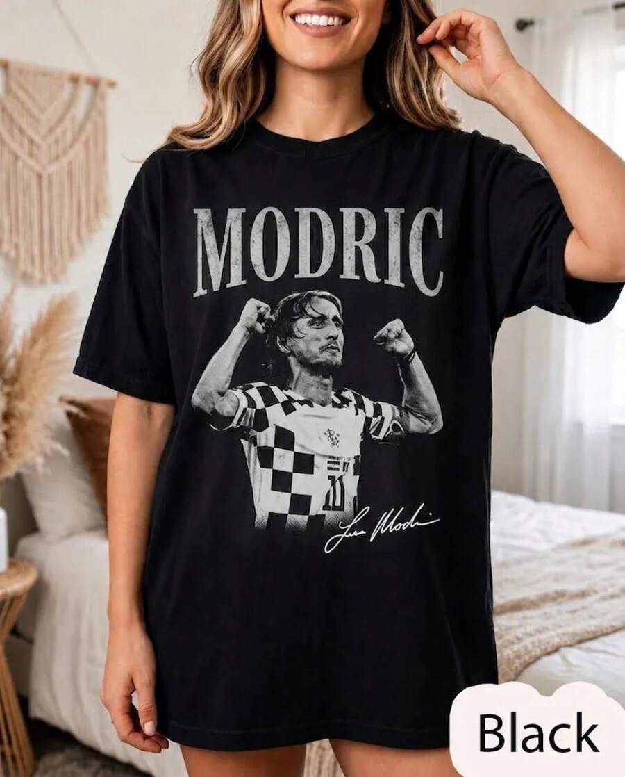 Luka Modric Retro T-Shirt/ Croatia T-Shirt - Black - View 1