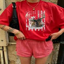 Heartfelt Daily Casual Graphic T-Shirt 100% Cotton Oversized Soft Breathable Casual Crewneck Short Sleeve Top Vintage Aesthetic Red Checkered Shorts Street Style Fashion Lovers Casual Wearers Daily Outfit Enthusiasts Gift Givers - 紅色 - 查看 18