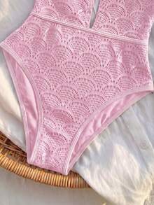 Bikinx Baju Renang Wanita Model One Piece Berbentuk Cangkang dengan Tekstur Berlubang, Leher V, dan Detail Manik-manik untuk Liburan Musim Panas di Pantai, Warna Pink - Berwarna merah muda - View 6