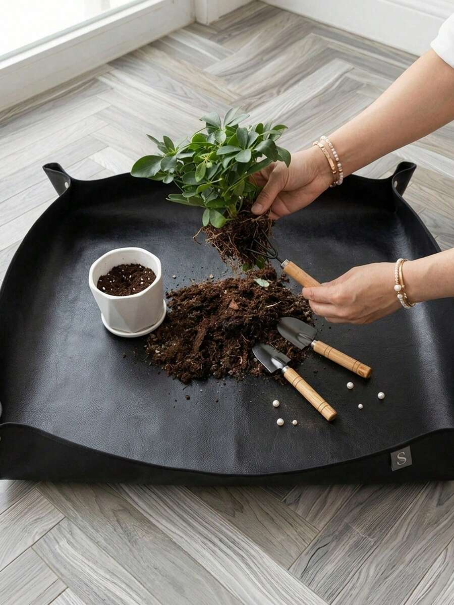 Various Sizes Black Foldable Gardening Mat, Waterproof Thickened PE Plant Repotting Mat, Indoor Succulent Care Use, Anti-Dirt Flower Pot Transplanting Mat, Easy To Clean Garden Storage Waterproof Fabric