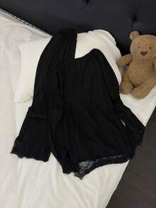 女款新款蕾絲飾邊拼接加厚睡衣家居套裝，2件套，適合戶外穿著 - 黑色 - 查看 2