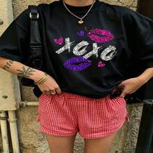 Heartfelt Daily Casual Graphic T-Shirt 100% Cotton Oversized Soft Breathable Casual Crewneck Short Sleeve Top Cute Aesthetic Red Checkered Shorts Street Style Fashion Lovers Casual Wearers Daily Outfit Enthusiasts Gift Givers - 黑色 - 查看 18