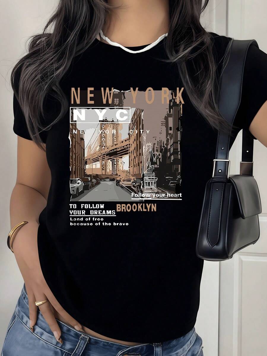 New York Cityscape With The Brooklyn Bridge And Inspirational Slogan About Following Your Dreams, Modern Casual Women's T-Shirt - 黑色 - 查看 1