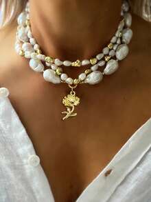 1pc Gold Women's Birthday Flower Pendant Necklace, Luxury Baroque Donut Buckle Design, High-End Vintage Women's Daily Decorative Gift - Gold - View 1