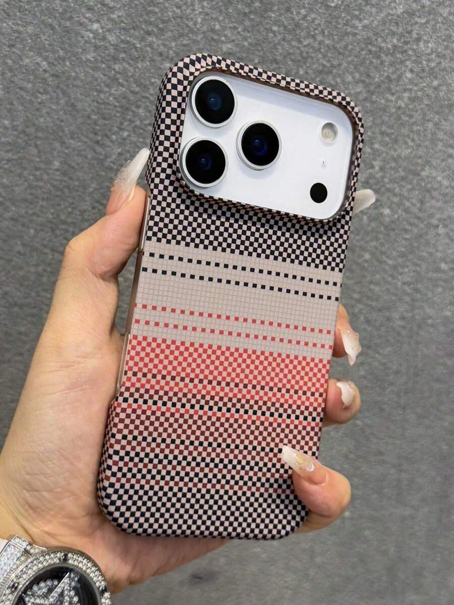 A Stylish Phone Case That Does Not Include A Lanyard Or Stand. Shockproof Carbon Fiber Material. One Magnetic Phone Case With A Carbon Fiber Texture, Compatible With IPhone 17 Pro, 16, 15, 14, 13, And 12 Pro Plus. Supports Wireless Charging. Semi-Enclosed Matte Finish. Heat Dissipation. Protective Case. Birthday Gift. - 灰色 - 查看 1