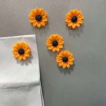 1/3/5/8/10/12/14/20pcs Fun Sunflower Resin Fridge Magnets, Suitable For Kitchen Refrigerator, Can Be Used As Small Gifts For Family And Friends, Warm And Shiny Sunflower Decorative Magnets, Table Decoration, Kitchen Decoration, Suitable For Kitchen, Living Room, Office, Bulletin Board, Holiday Gift - one-size - View 4