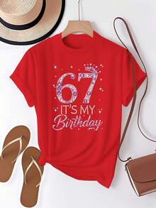 Women's 67th Birthday T-Shirt - 67th Birthday Gift With Sparkling Number 67, Pink, Stars And Crowns - Casual White Short Sleeve Crew Neck Top For 67th Birthday Party - [紅色的] - 查看 1