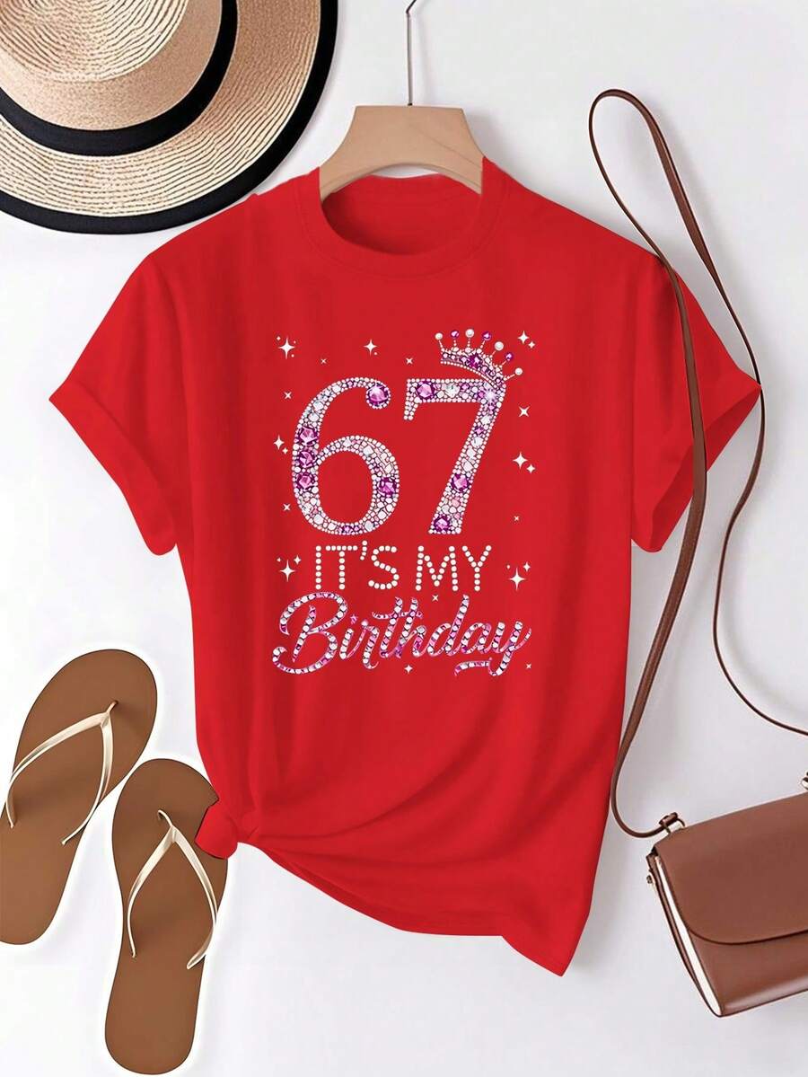 Women's 67th Birthday T-Shirt - 67th Birthday Gift With Sparkling Number 67, Pink, Stars And Crowns - Casual White Short Sleeve Crew Neck Top For 67th Birthday Party - [紅色的] - 查看 1