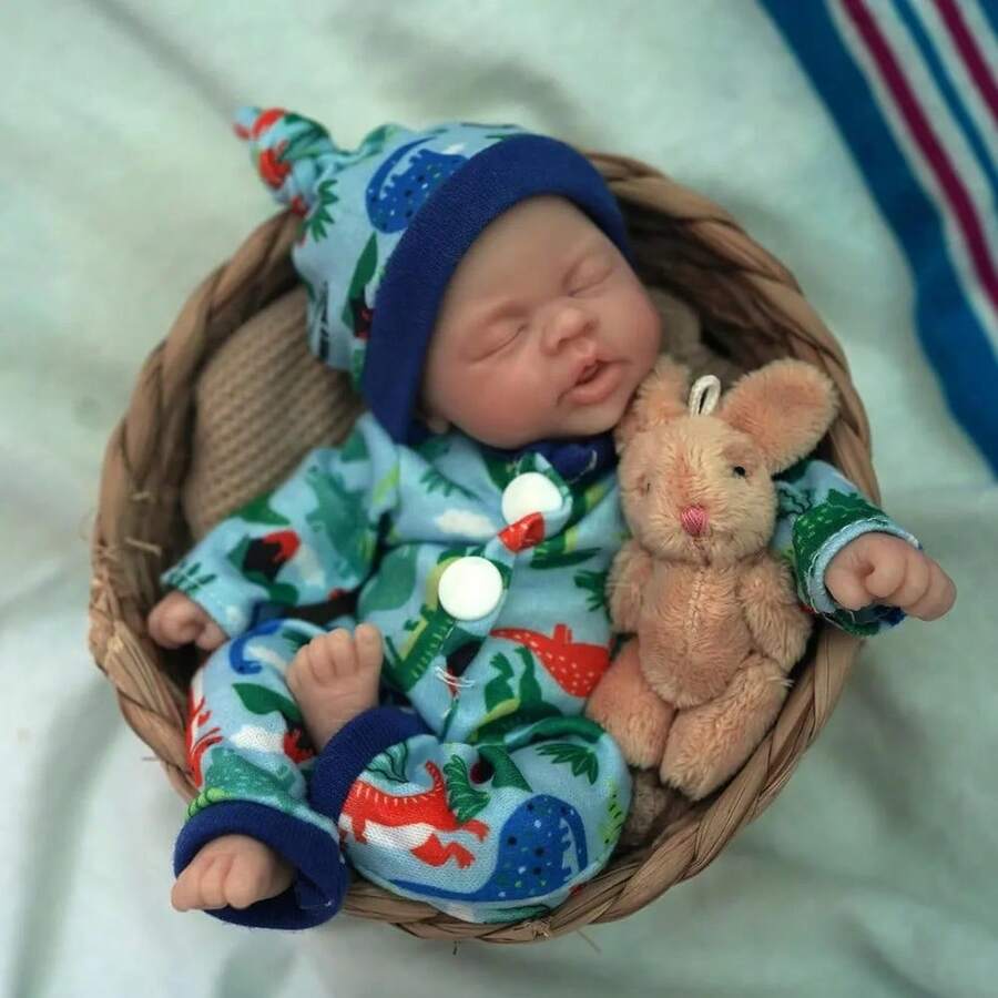 Lifelike 7-Inch Mini Silicone Reborn Doll With Hand-Painted Skin, Washable Youngsters Figurine, Realistic Soft Touch Silicone Body, Ideal Gift For Youngsters - Green - View 1