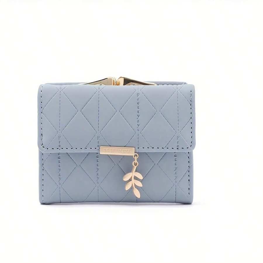 This Elegant Quilted Wallet Is Designed Specifically For Women And Features A Leaf-Shaped Pendant. - 藍色 - 查看 1