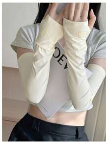 1 Pair Women's Summer Ice Silk Sun Protection Arm Sleeves, Loose Fit Cooling Arm Guards, Fashion Solid Color Driving Arm Covers, Plus Size Design, Suitable For Driving, Summer Daily Wear, Outings, Music Festivals, Can Be Paired With Gloves, Also Suitable For Parties And Other Occasions. Ice Silk Summer Sun Protection Women's Loose Arm Sleeves, Fashion Solid Color Driving Arm Covers - Multicolor - View 4