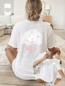 Novedad para el verano de 2026: Camiseta casual para mujer con estampado de doble cara, con un diseño de mapache adorable que presenta boca abierta, dientes expuestos, lengua rosa y contorno - Blanco - Ver 1