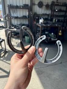 1件/2件裝幸運復古鑄鐵馬蹄形牆掛鉤，手工打造重型鄉村風掛鉤，做舊飾面，附安裝套件，適用於外套、鑰匙、毛巾、包包、帽子、圍巾，農舍風與遊戲室全年居家裝飾，理想入厝禮物，適用於門廊與花園 - 彩色 - 查看 22