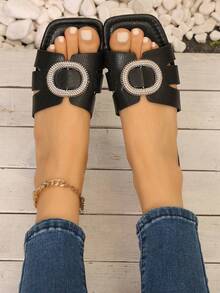 Women's Square Toe Flat Sandals, Classic Black High-End And Timeless, Unique Square Toe Design Optimizes Foot Shape Visual Effect, Shoe Upper Decorated With Rhinestone Ring Embellishments, Subtle Yet Luxurious. Soft And Resilient Sole, Cushions Foot Pressure, Lightweight And Comfortable To Wear, Easy To Slip On. Suitable For Daily Commute, Casual Outings, Pairs Well With Dresses And Denim Jeans. Simple And Sleek Design, Not Easily Outdated, Effortlessly Creates A High-End Summer Look, A Versatile Staple For Your Shoe Collection. - Black - View 7