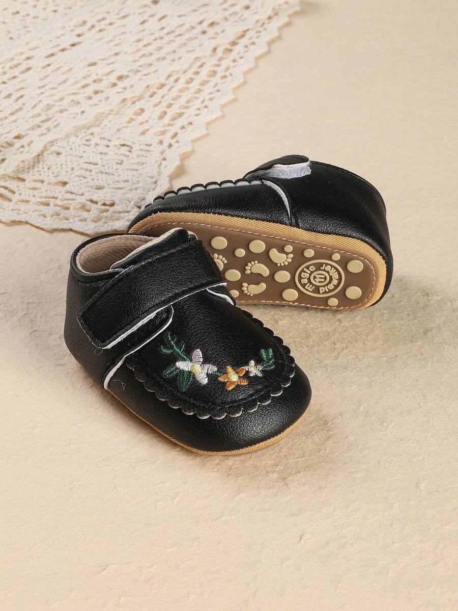 1 Pair Infant Girl Infant Embroidered Flower Fashion Cute Anti-Kick Princess Shoes Suitable For Spring And Autumn - Black - View 1