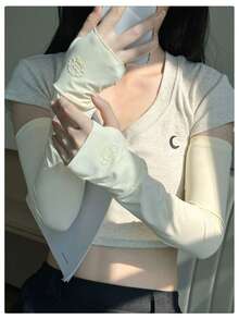 1 Pair Women's Summer Ice Silk Sun Protection Arm Sleeves, Loose Fit Cooling Arm Guards, Fashion Solid Color Driving Arm Covers, Plus Size Design, Suitable For Driving, Summer Daily Wear, Outings, Music Festivals, Can Be Paired With Gloves, Also Suitable For Parties And Other Occasions. Ice Silk Summer Sun Protection Women's Loose Arm Sleeves, Fashion Solid Color Driving Arm Covers - Multicolor - View 1