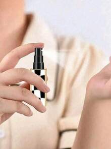 2pcs Leopard Print Square Perfume Atomizer Bottles, Portable Refillable Perfume Spray Bottles, Leopard Floral Pattern Mini Travel Decant Spray Bottles. Portable Travel Refillable Perfume Bottles, Square Decant Bottles, Spray Bottles, Reusable, Liquid Decant Bottles - View 7