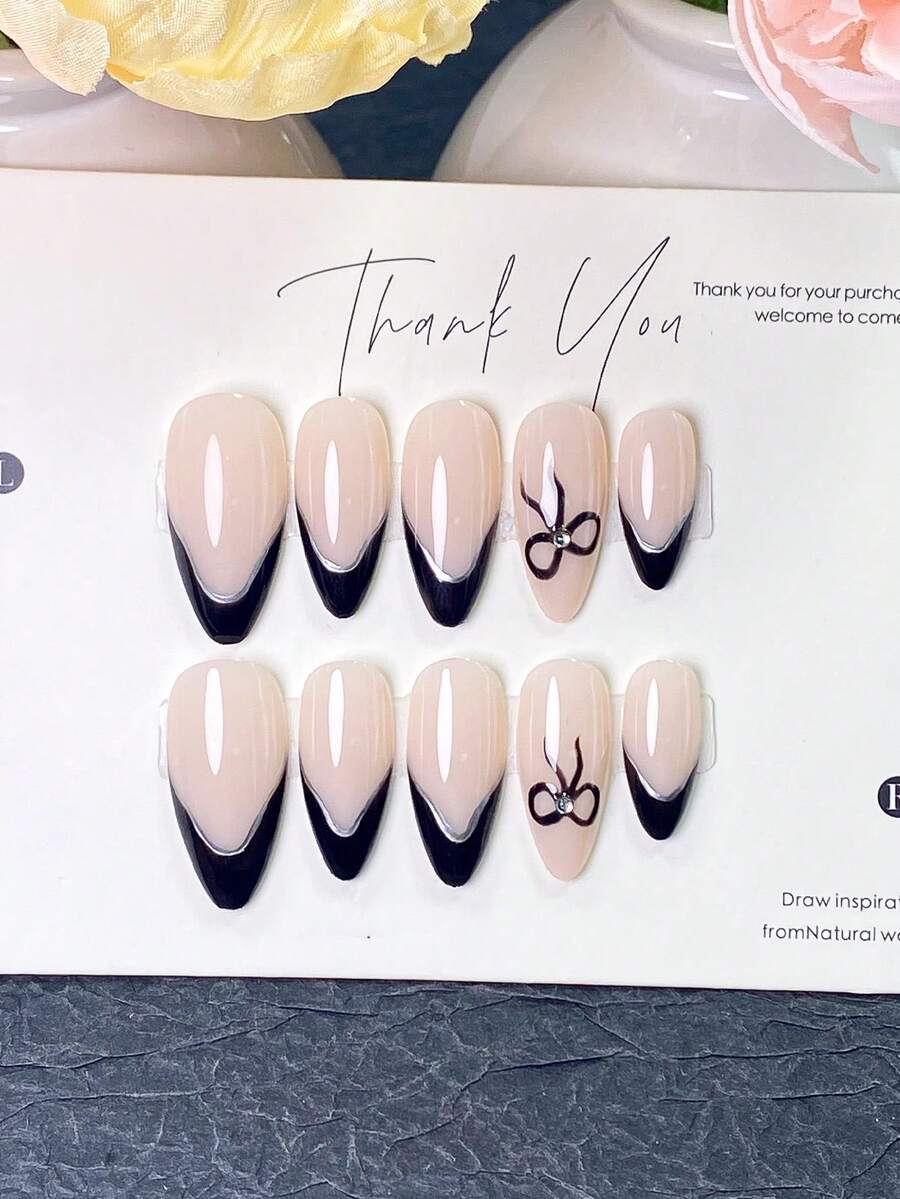 10 Pieces Of Handmade Press On Nails, Summer Nails, Short Nails,Almond-Shaped Nude Nails With Black Silver-Edged French Tips, Hand-Painted Black Bow Patterns And Central Rhinestone Decor, Perfect For Daily Wear, Dates And Casual Outing Occasions. - Black - View 1