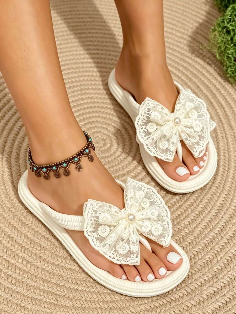 Pantoufles de maison en dentelle avec nœud papillon pour femmes, tongs polyvalentes, sandales d'été à bride entre les orteils, claquettes de plage ultra-légères et ultra-douces à la mode - Blanc - Voir 1