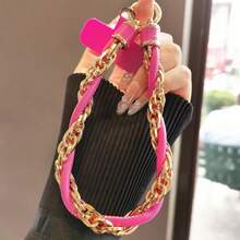 Lanyard pentru telefon cu curea de încheie pe încheietură din piele PU și lanț auriu, stil Ins, pandantiv fashion versatil și portabil, accesoriu premium rafinat de nișă pentru exterior, anti-pierdere, curea pentru cameră CCD, charm pentru geantă, breloc pandantiv, unisex - Multicolor - Vizualizare 15
