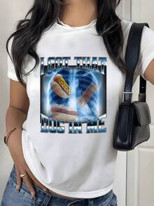 Rays Revealing A Luminous Chest With Hot Dog Figures Evoking Humor And Inner Energy. Modern Casual Women's T-Shirt - 白色 - 查看 8