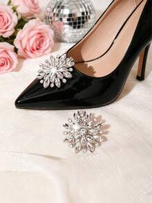 2 piezas Accesorios de zapatos desmontables DIY, clips de zapatos de mujer elegantes y de moda con forma de flor de girasol de metal con strass, dijes para bolsos, decoración para zapatos de tacón alto en negro, blanco y rojo para oficina y negocios - Blanco - Ver 2