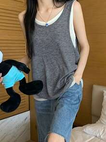 2合1女款運動短版上衣，夏季設計，可分層穿搭或單穿休閒 - 灰色 - 查看 4
