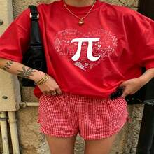 Heartfelt Daily Casual Graphic T-Shirt 100% Cotton Oversized Soft Breathable Casual Crewneck Short Sleeve Top Aesthetic Vintage Cute Minimalist Retro Vibe  Basic Casual Wearers Fashion Lovers Daily Outfit Enthusiasts Gift Givers - 紅色 - 查看 18