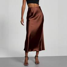 Elegant Textured Satin Midi Skirt That Flatters The Figure. - Army Green - View 3