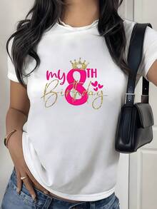Corona dorada sobre número ocho rosa brillante con corazones y letras festivas para celebrar cumpleaños camiseta de mujer moderna - Blanco - Ver 8