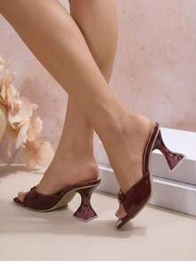 Sandalias de tacón alto con punta cuadrada y abierta, tacón asimétrico de cristal y brillo para mujer, sandalias de tacón grueso antideslizantes y resistentes al desgaste para exteriores, tacones altos con decoración de hebilla metálica en color rojo vino, adecuadas para fiestas, banquetes, bodas, reuniones, primavera, verano y otoño, combinan con vestidos, vestidos de noche, zapatos de verano para mujer - Burdeos - Ver 6