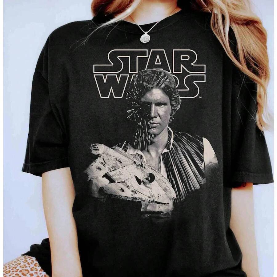 Camiseta Han Solo Millennium Falcon Portrait 1977, Galaxy's Edge, Camiseta Unisex para Vacaciones, Regalo de Cumpleaños Familiar, para Adultos, Niños y Bebés - Negro - Ver 1