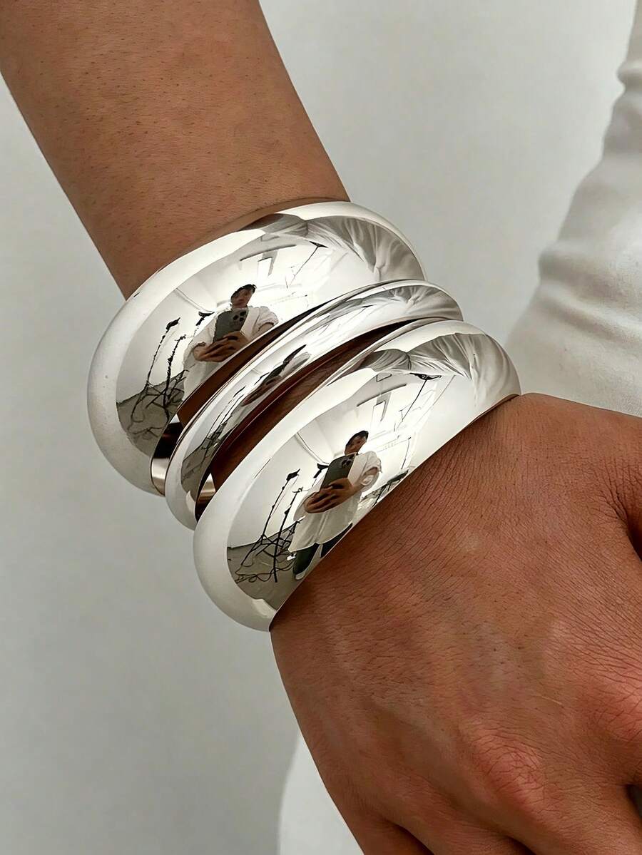 Set de 3 piezas de brazaletes anchos de metal plateado con diseño geométrico exagerado y vintage, adecuado para uso diario y como regalo
