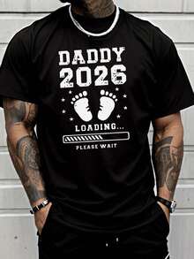 Camiseta de Moda Casual para Hombre con Estampado de Huella de Bebé y Barra de Carga "Papá 2026 Loading" - Ropa Casual para Futuros y Nuevos Papás - Regalo para las Fiestas - Estilo Urbano V - Negro - Ver 1