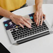 1套 15.3*10.6英吋筆電外殼裝飾貼紙，適用於HP、Apple、Compaq/Apple/HP/15.6英吋-16英吋及以下所有系列筆電，印花圖案DIY無殘膠耐刮保護貼（含2張手腕墊貼紙） - 查看 5