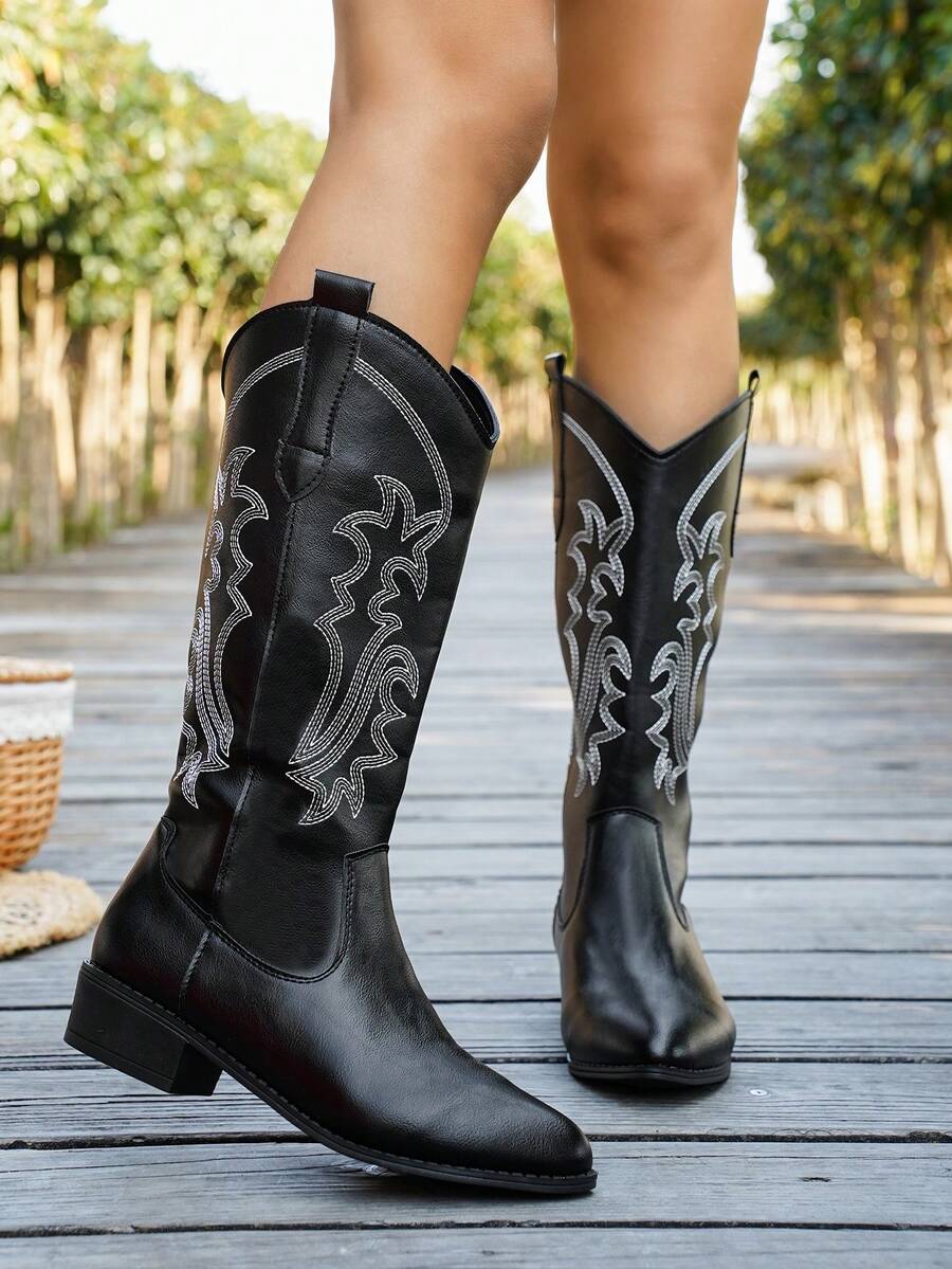 Women's New American Vintage Embroidered Pointed Toe Black Western Boots, High Heel Chunky Heel Riding Boots, Cowgirl Boots - Black - View 1