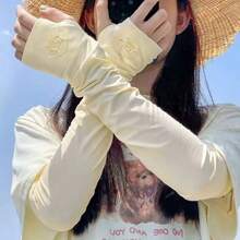 1 Pair Women's Summer Ice Silk Sun Protection Arm Sleeves, Loose Fit Cooling Arm Guards, Fashion Solid Color Driving Arm Covers, Plus Size Design, Suitable For Driving, Summer Daily Wear, Outings, Music Festivals, Can Be Paired With Gloves, Also Suitable For Parties And Other Occasions. Ice Silk Summer Sun Protection Women's Loose Arm Sleeves, Fashion Solid Color Driving Arm Covers - Multicolor - View 14