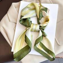 YZNT Mulberry Silk Scarf, Pink And White Floral. Versatile For All Seasons, Elegant. Hand Wash Or Dry Clean. Exquisite And Fashionable Accessory. - Grön - Visa 1