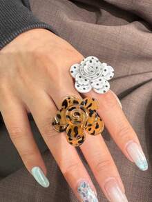 Y2K 黑白波點 3D 拼接花朵戒指、豹紋波點樹脂開口戒，日常個性化極簡女款手指環 - 多色 - 查看 3