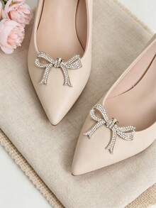 2pcs Detachable Shoe Decor White Rhinestone Metal Bow-Shaped Removable DIY Shoe Accessories Fashion Elegant Shoe Clips Buckles Black White Red Silver High Heels Shoes Women Shoes Decoration For Office Business - Silver - View 1